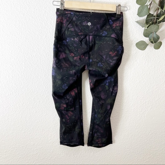 Lululemon- Train Times Crop 17” In Frozen Flourish Multi- 4 - Picture 5 of 11
